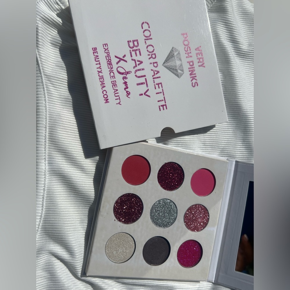 Brand new Makeup Pallete
